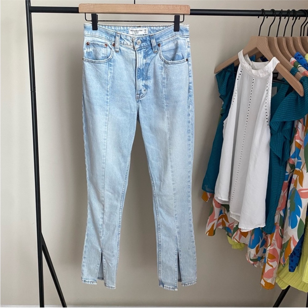 A&F The Skinny High Rise Jeans‎